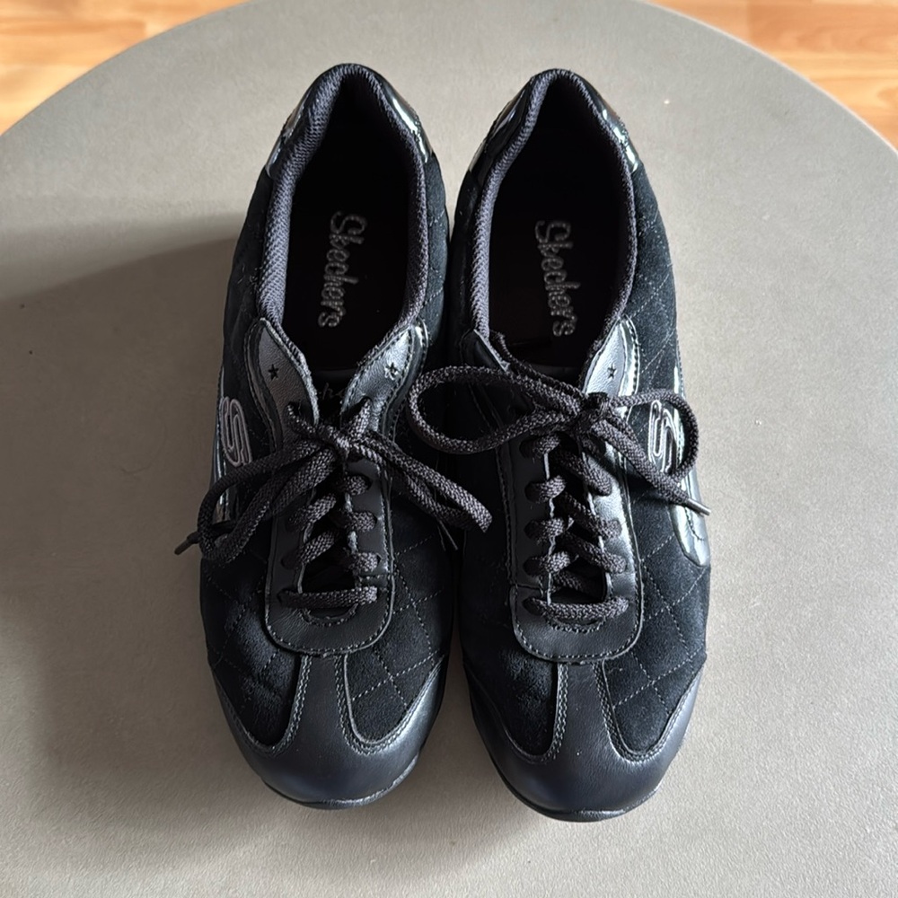 Skechers sneakers